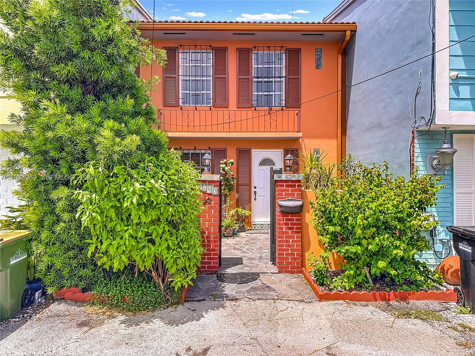 2 bedroom 2 bath for sale at 2205 NE 123rd St, North Miami FL 33181