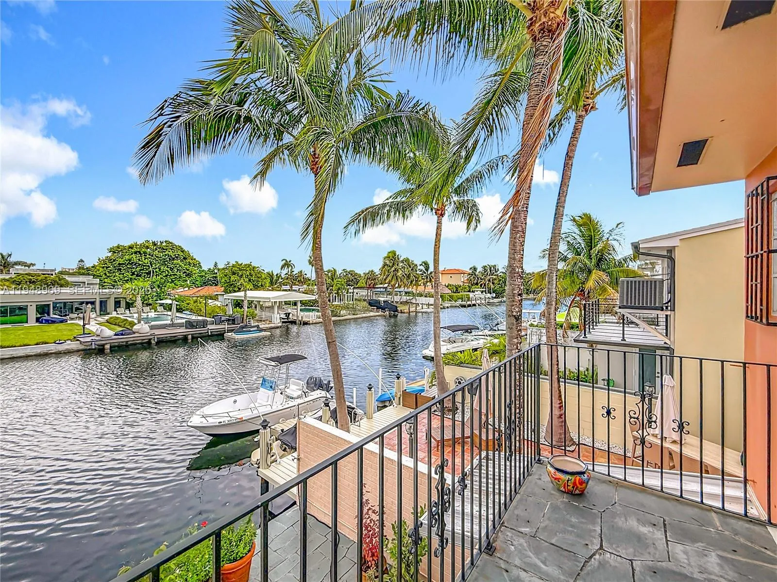 2205 NE 123rd St, North Miami FL 33181