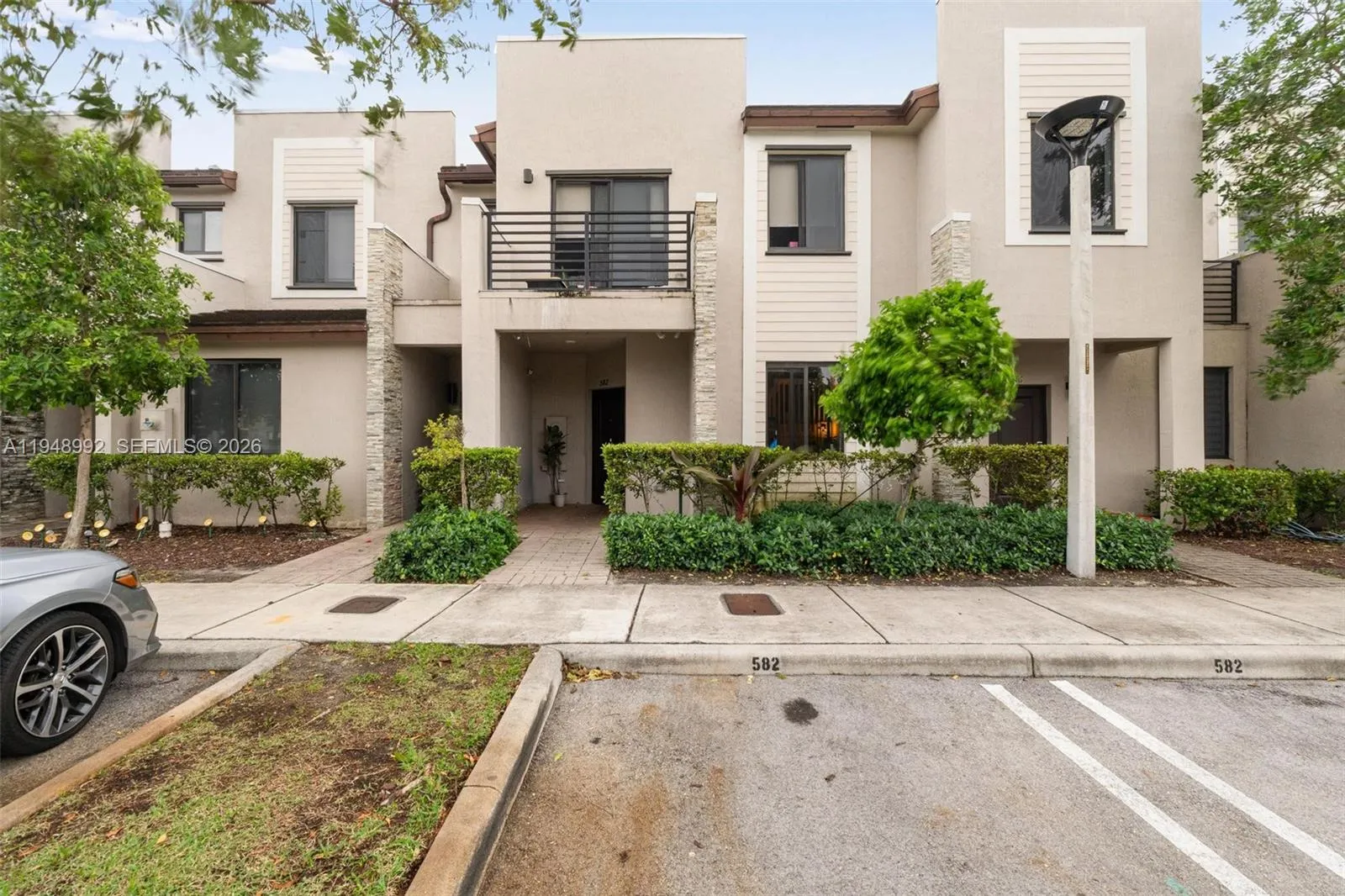 3 bedroom 3 bath for sale at 582 NE 207th St, Miami FL 33179