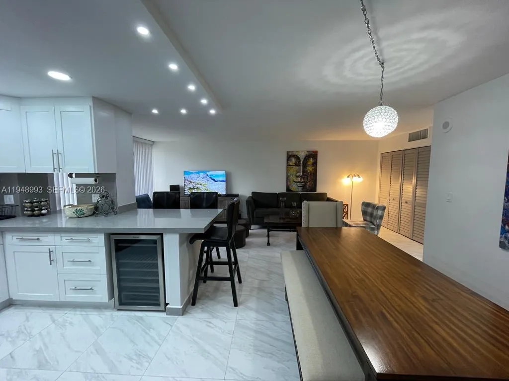 16919 N Bay Rd # 104, Sunny Isles Beach FL 33160