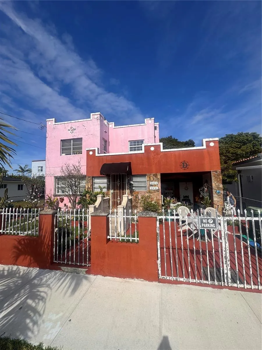 2929 SW 5th St, Miami FL 33135