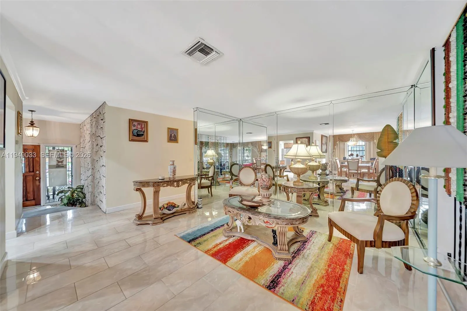 244 NW 43rd St, Miami FL 33127