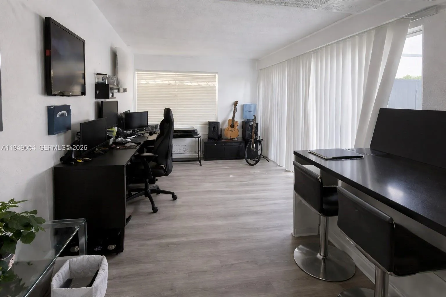 1140 NE 196th Ter, Miami FL 33179