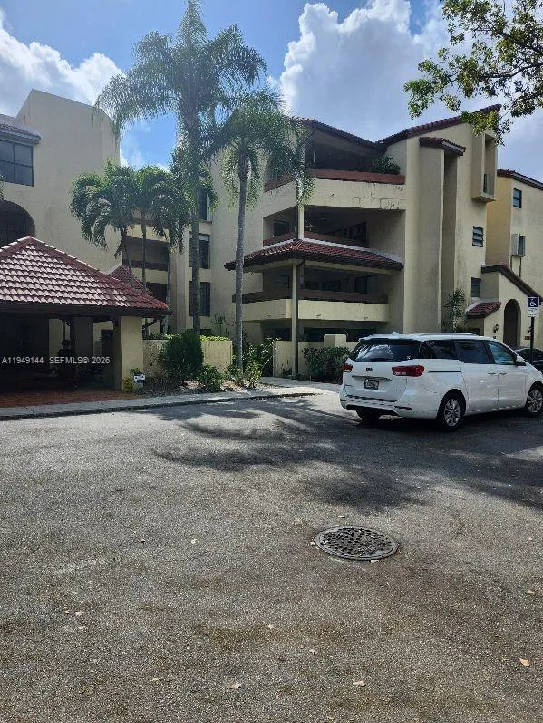 8810 SW 123rd Ct # M103, Miami FL 33186