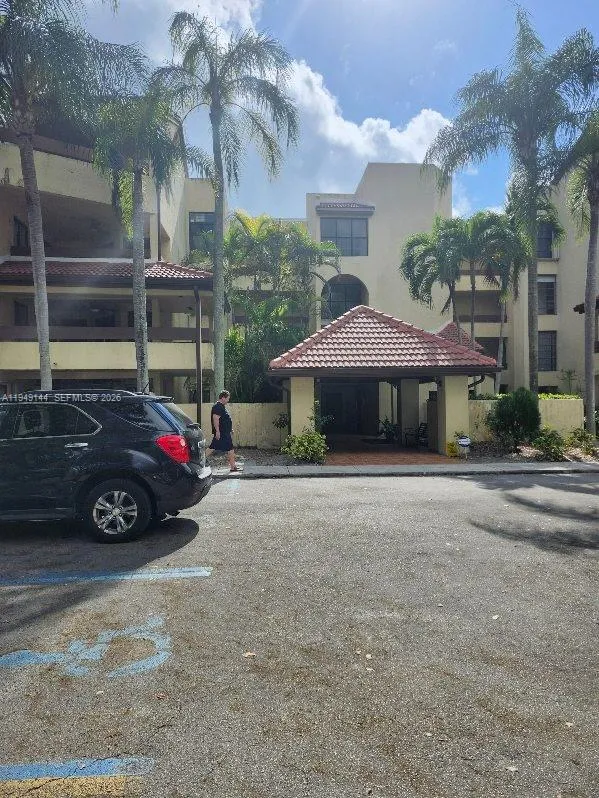 8810 SW 123rd Ct # M103, Miami FL 33186