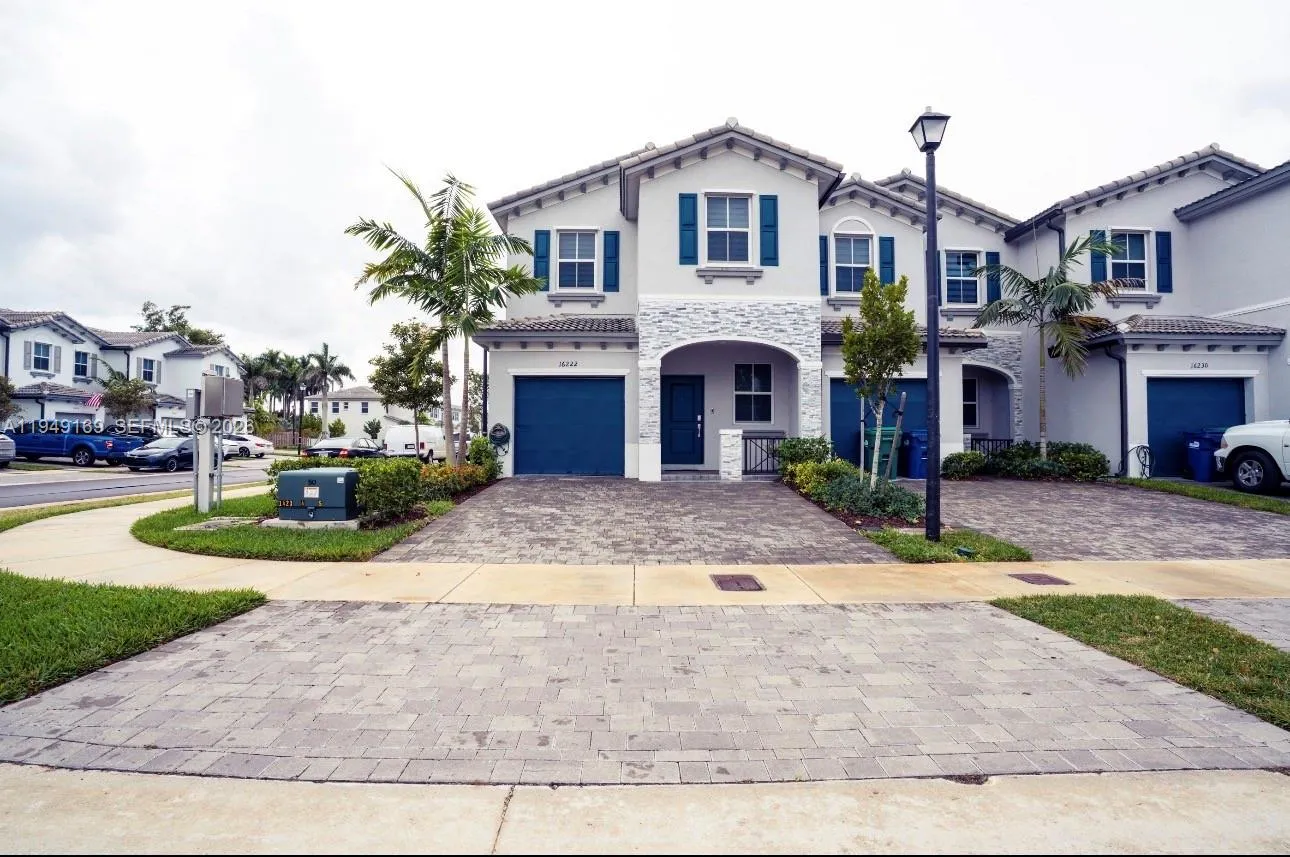 3 bedroom 2 bath for sale at 16222 SW 290th Ter, Homestead FL 33033