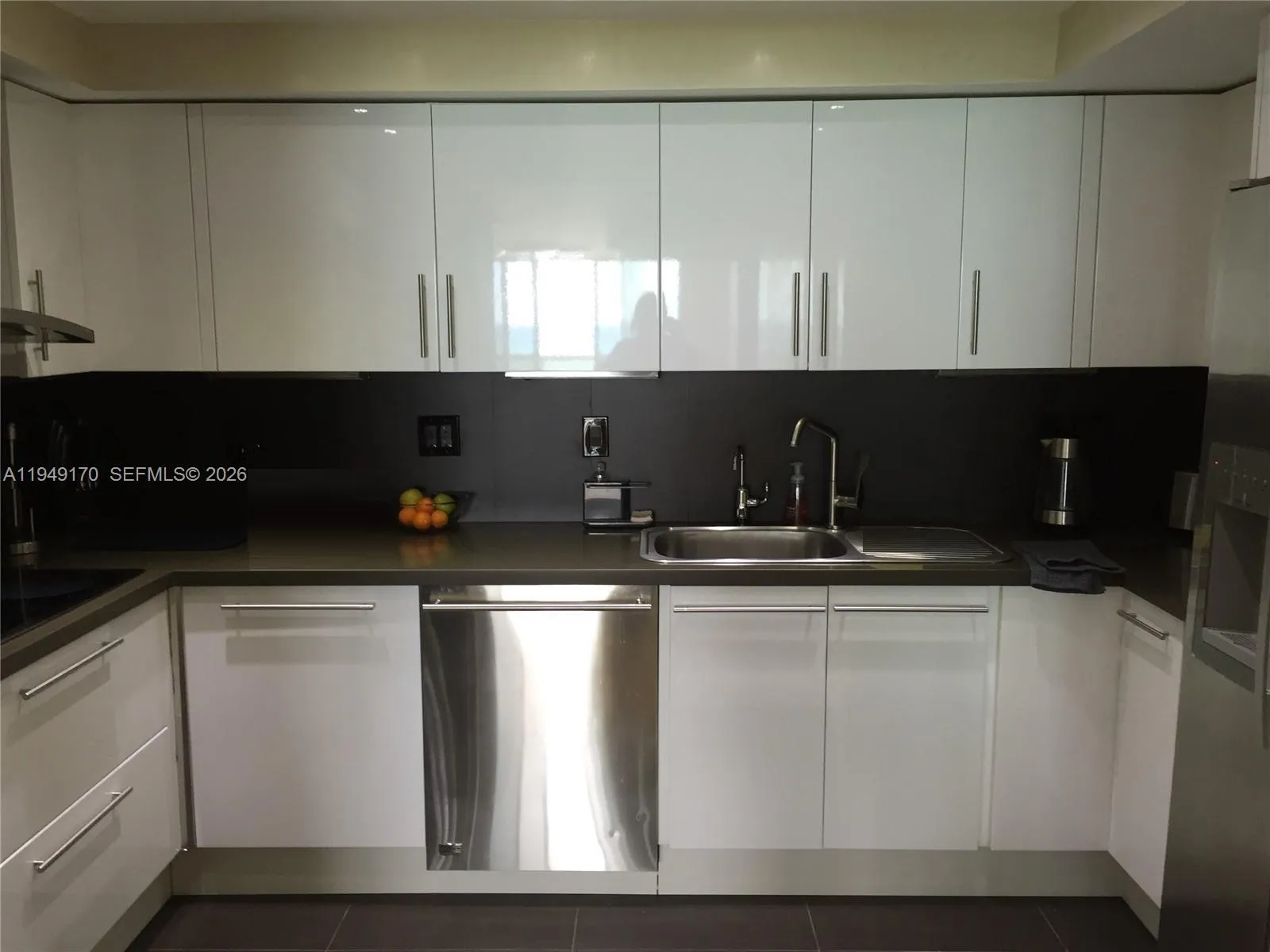 6039 Collins Ave # 925, Miami Beach FL 33140