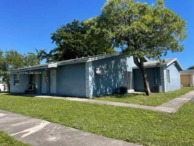 2216 NW 15th Ave, Fort Lauderdale FL 33311