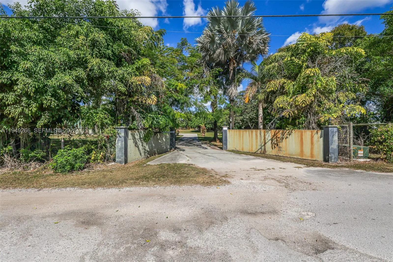 18975 SW 224th St, Miami FL 33170