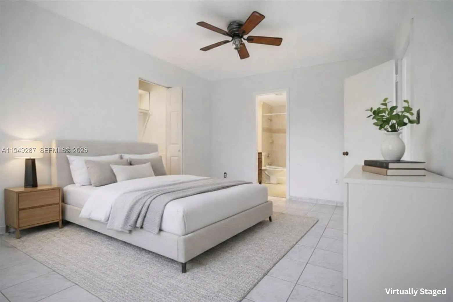 7925 Carlyle Ave # 202, Miami Beach FL 33141