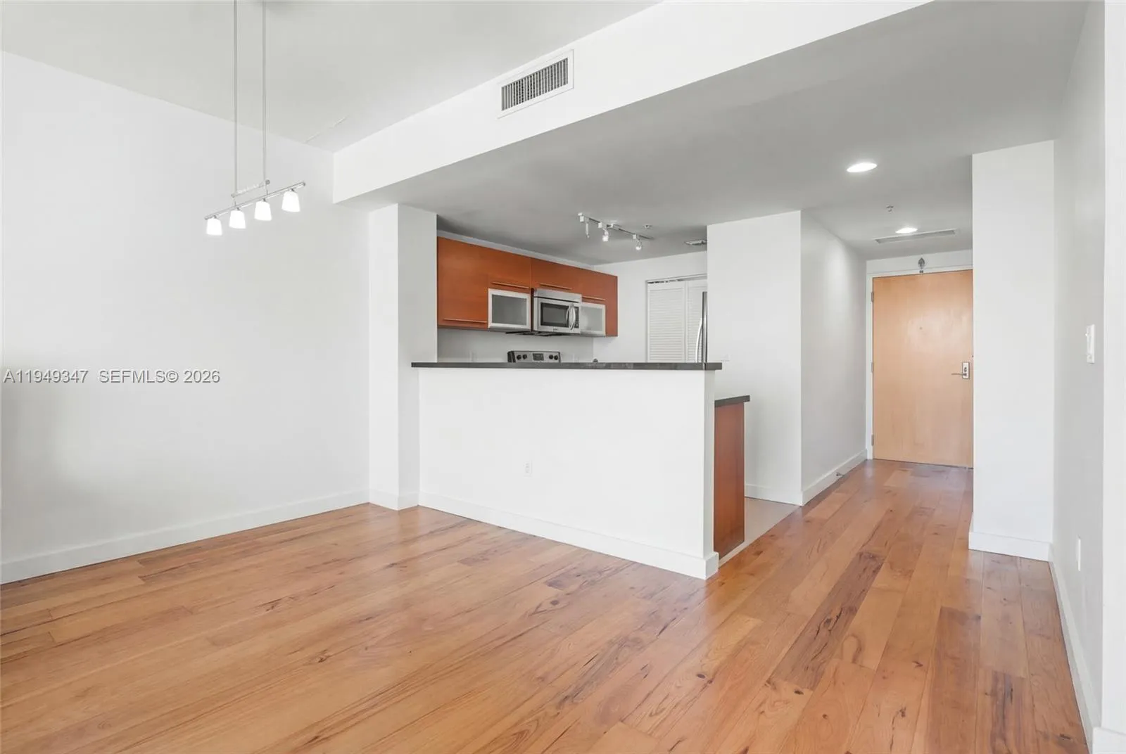 253 NE 2nd St # 1007, Miami FL 33132