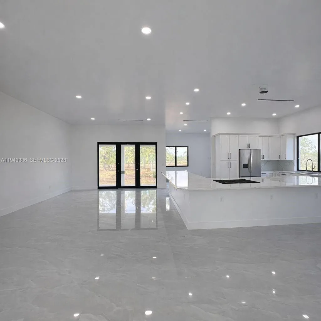 3985 Everglades Blvd N, Naples FL 34120