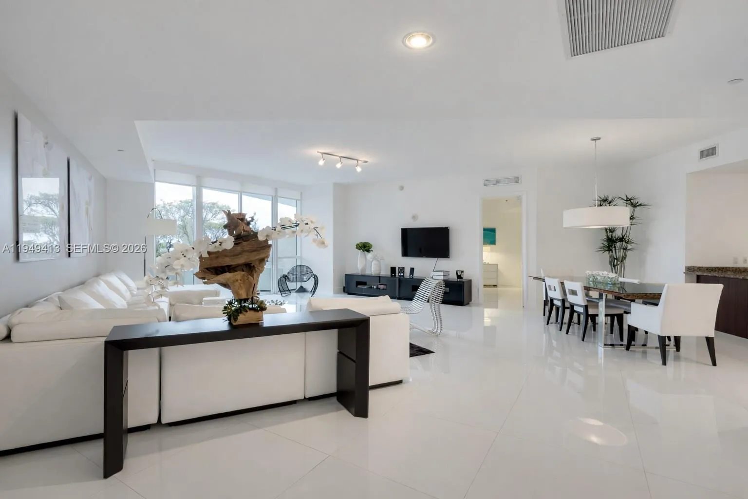 15811 Collins Ave # 403, Sunny Isles Beach FL 33160