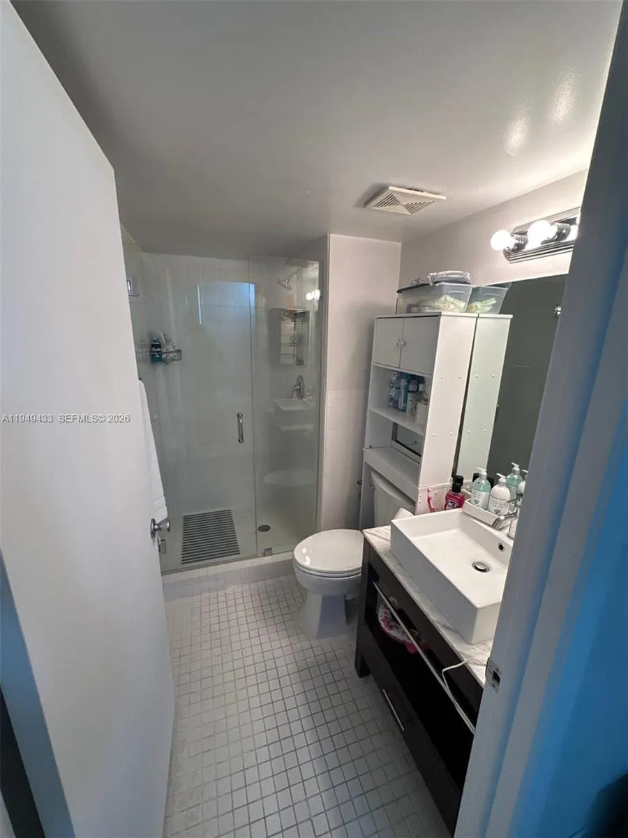 5880 Collins Ave # 705, Miami Beach FL 33140