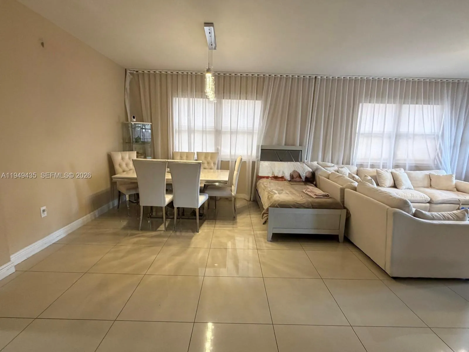 9855 NW 89th Ter, Doral FL 33178