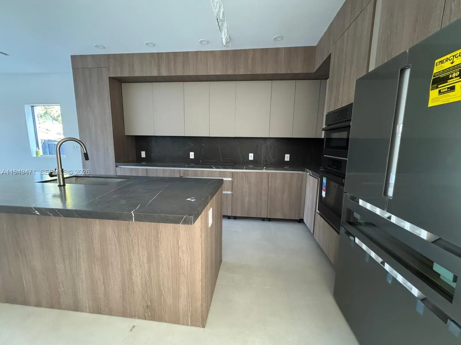 1431 SW 20th St, Miami FL 33145