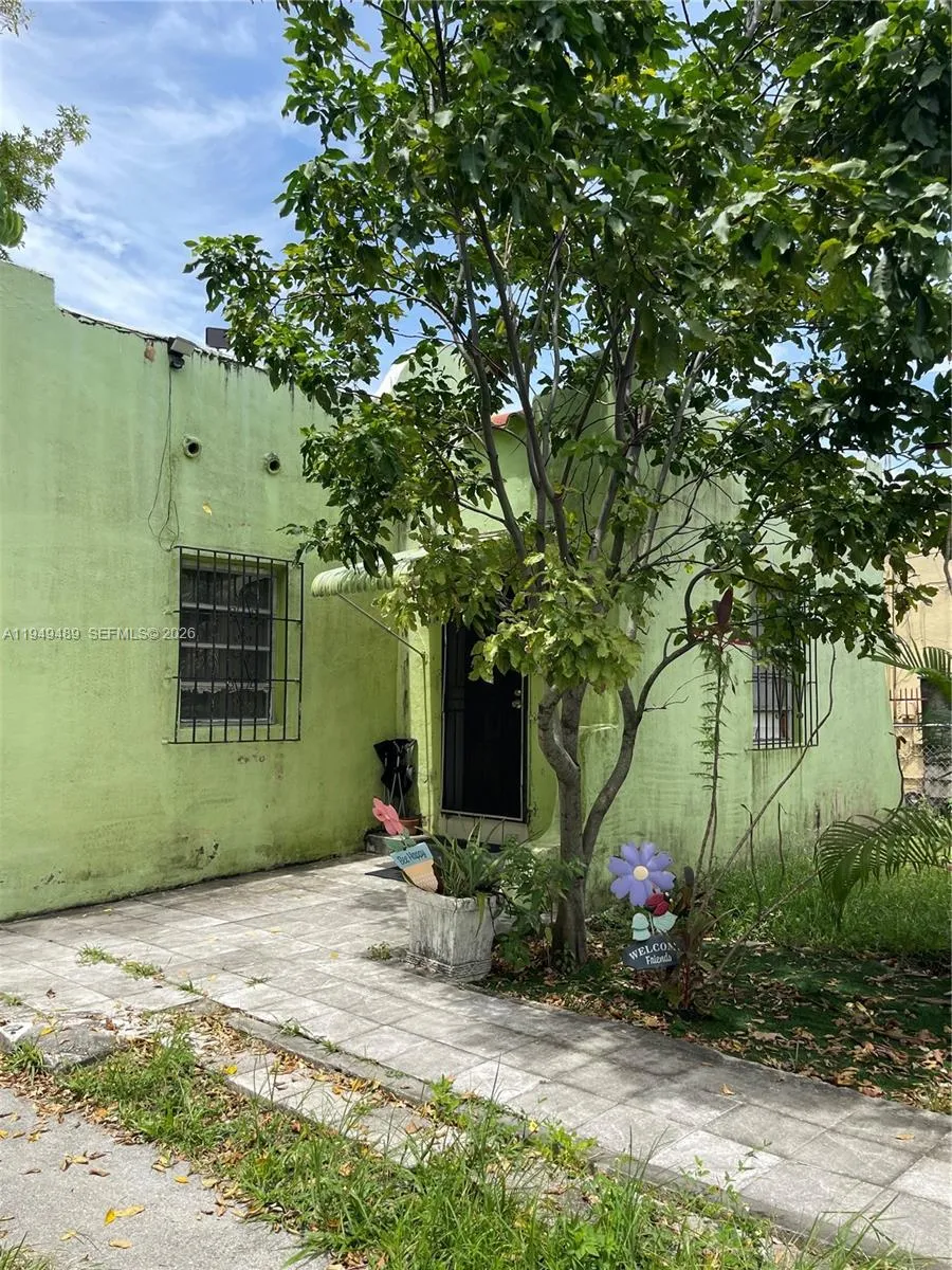 1120 NW 31st St, Miami FL 33127