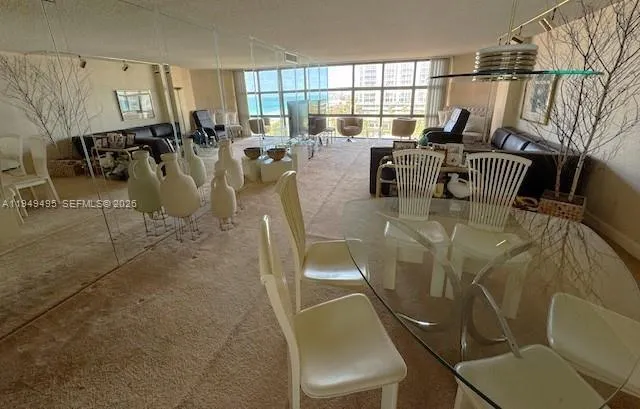 6423 Collins Ave # 809, Miami Beach FL 33141