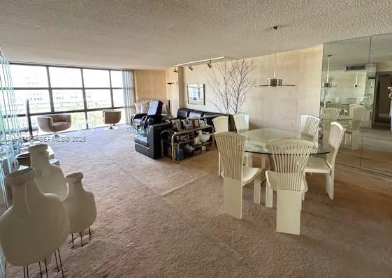 6423 Collins Ave # 809, Miami Beach FL 33141