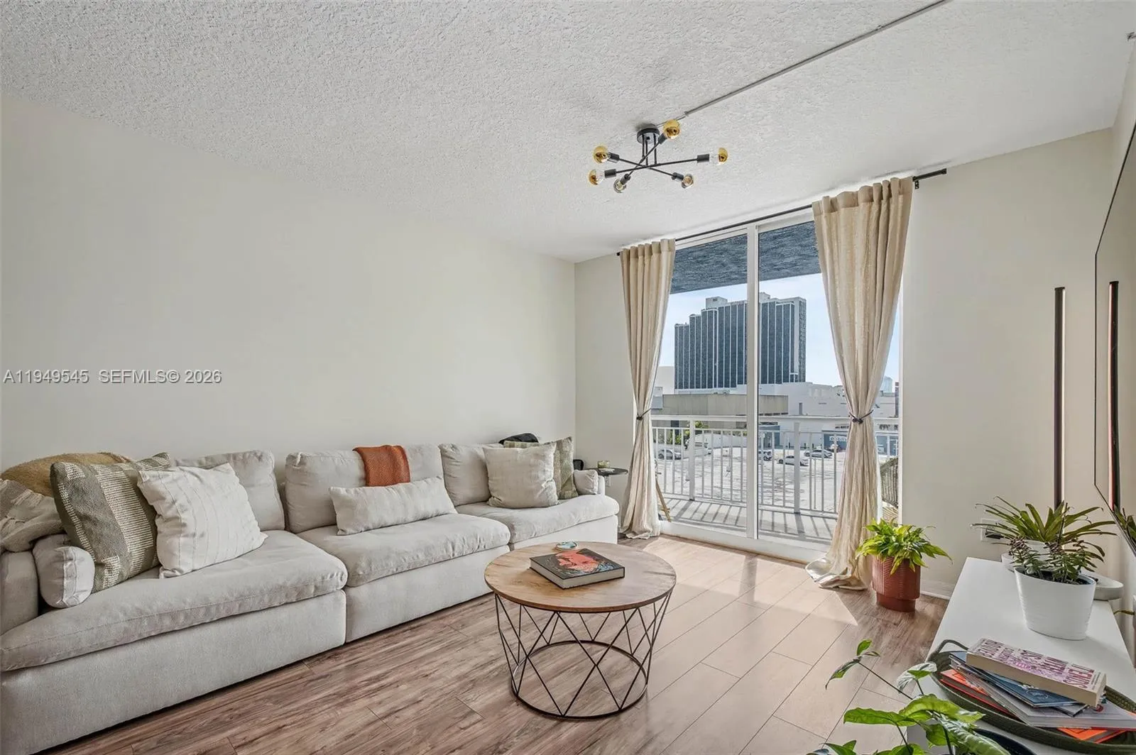275 NE 18th St # 703, Miami FL 33132