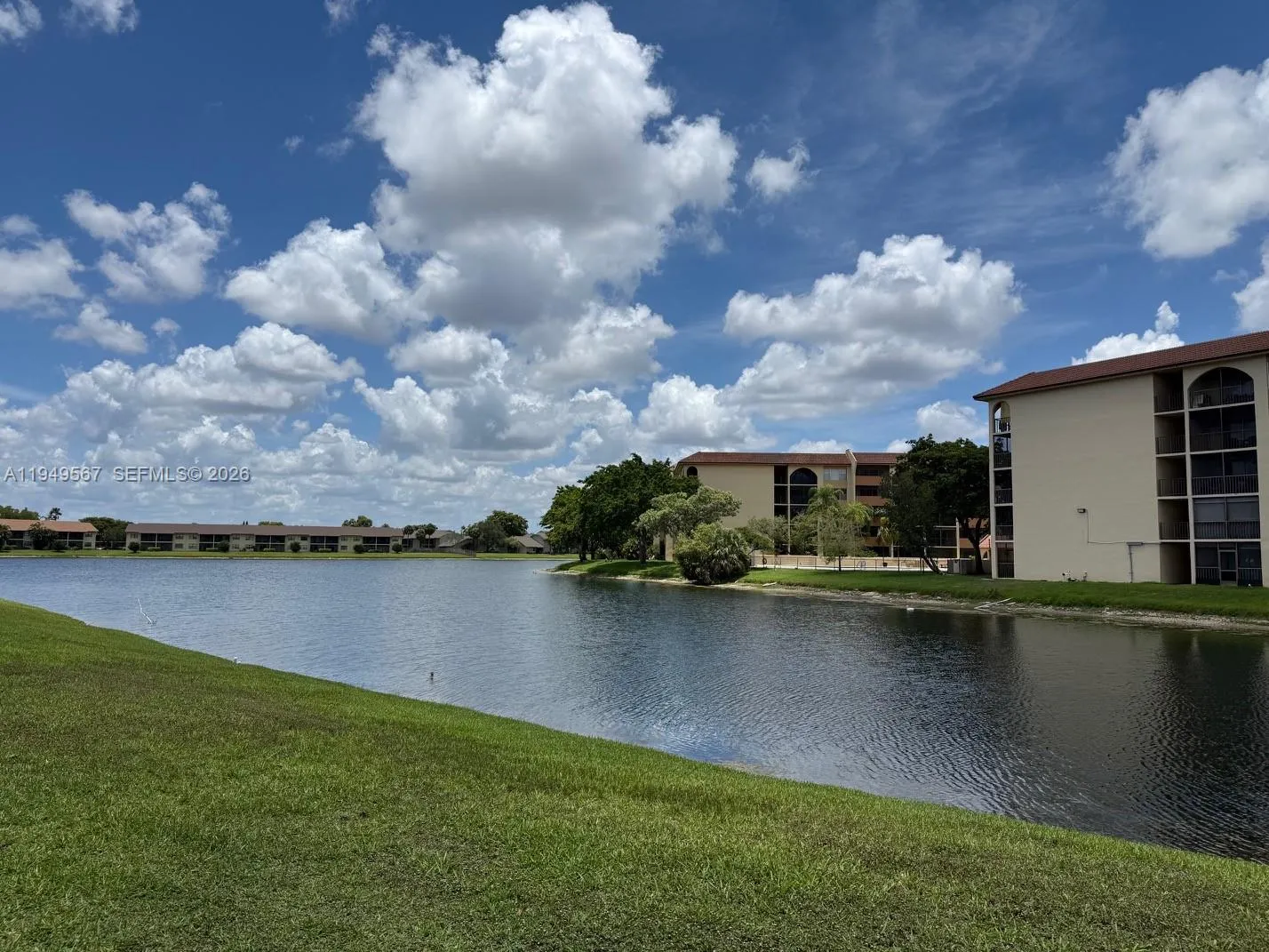 10054 Winding Lake Rd # 103, Sunrise FL 33351
