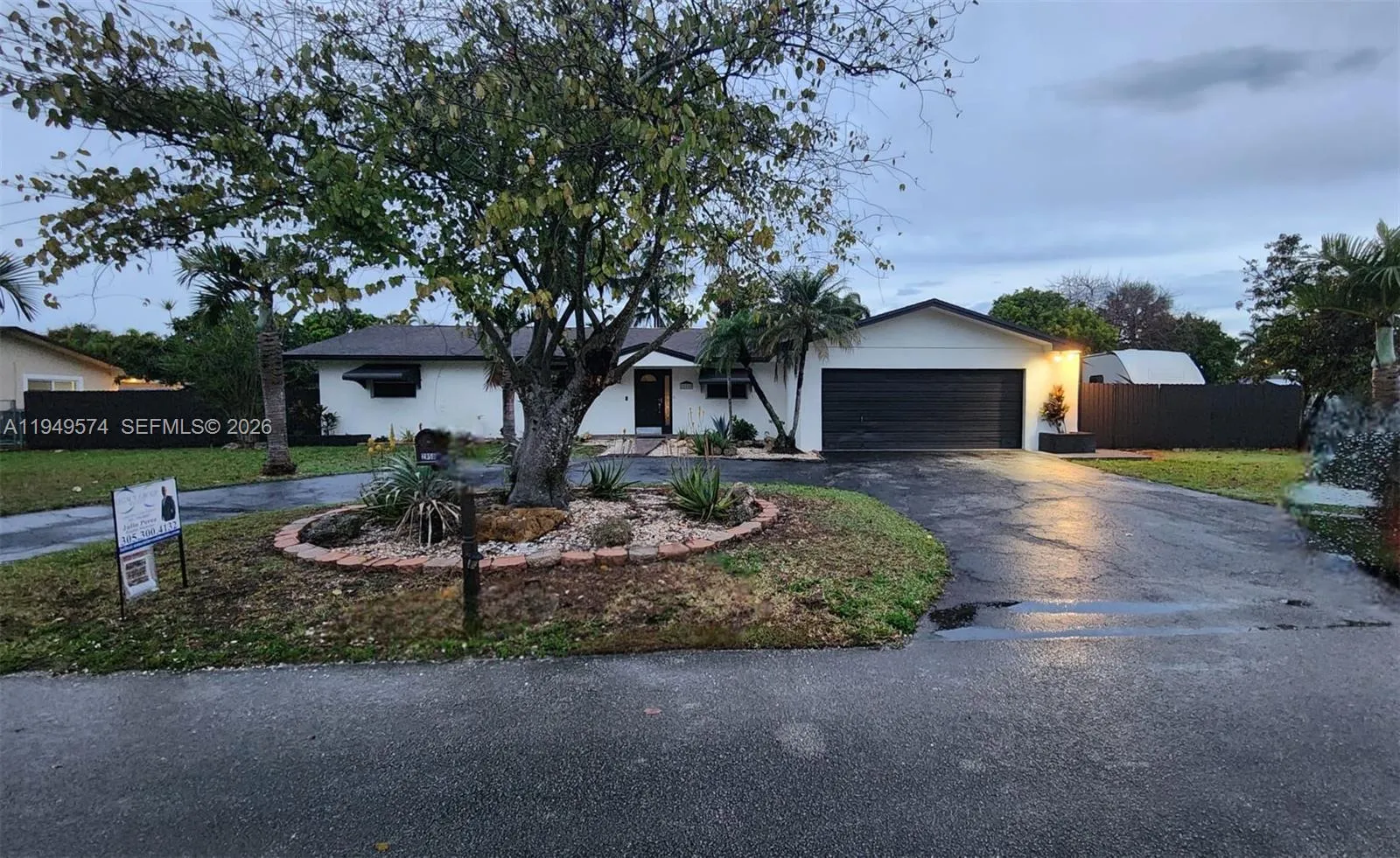 3 bedroom 2 bath for sale at 28500 SW 161st Ave, Homestead FL 33033