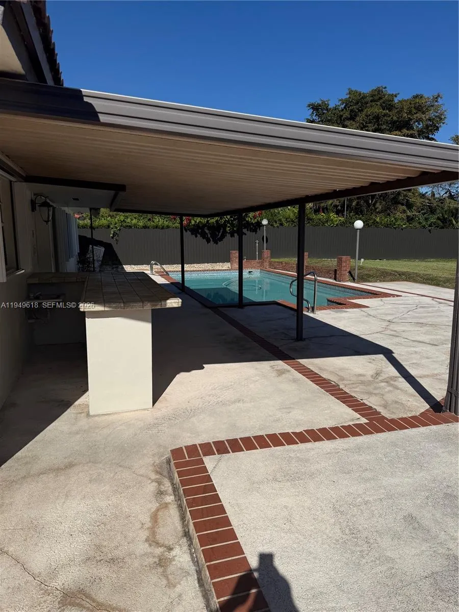 2431 SW 124 AVE, Miami FL 33175