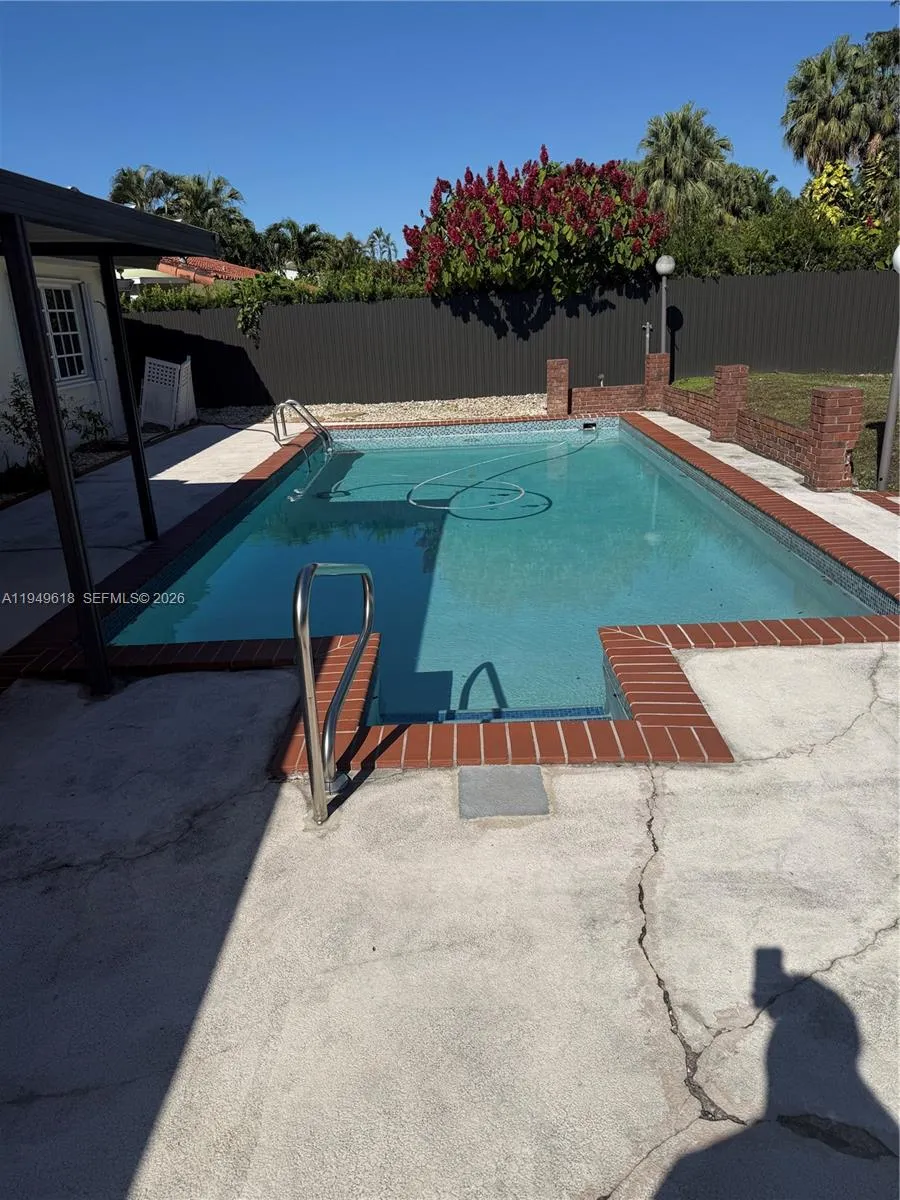 2431 SW 124 AVE, Miami FL 33175