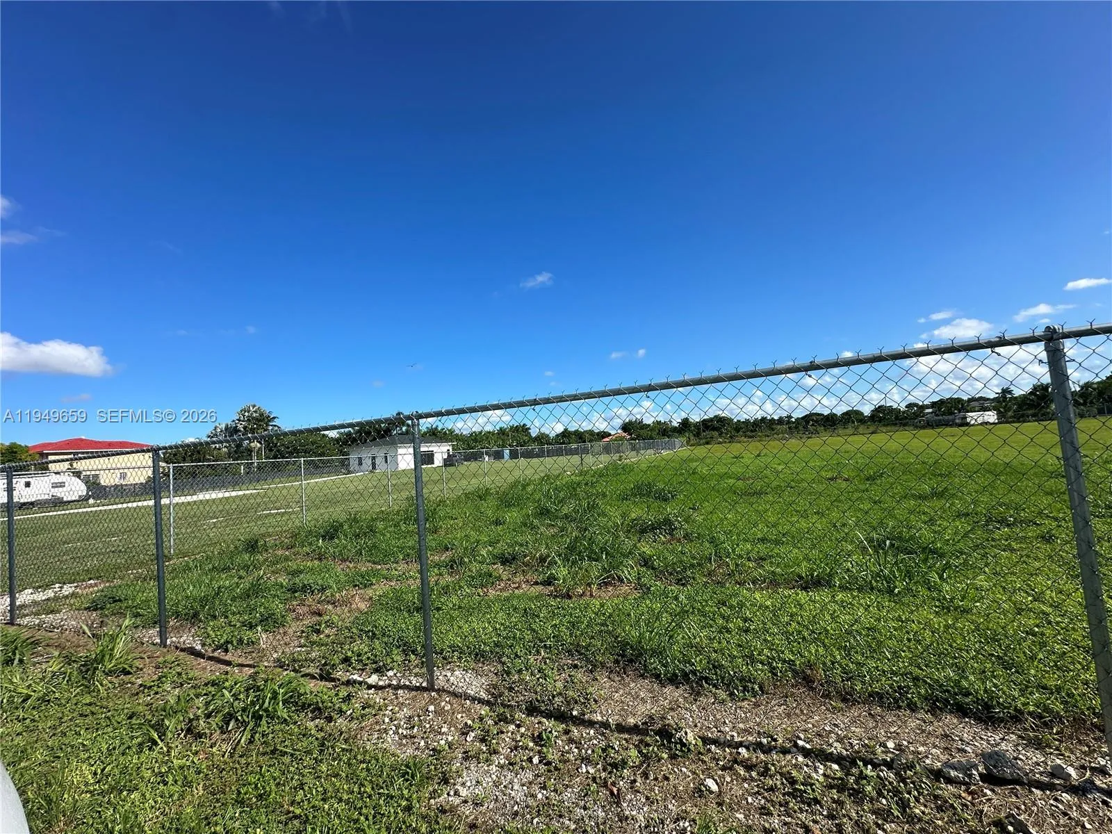 19690 SW 206th St, Miami FL 33187