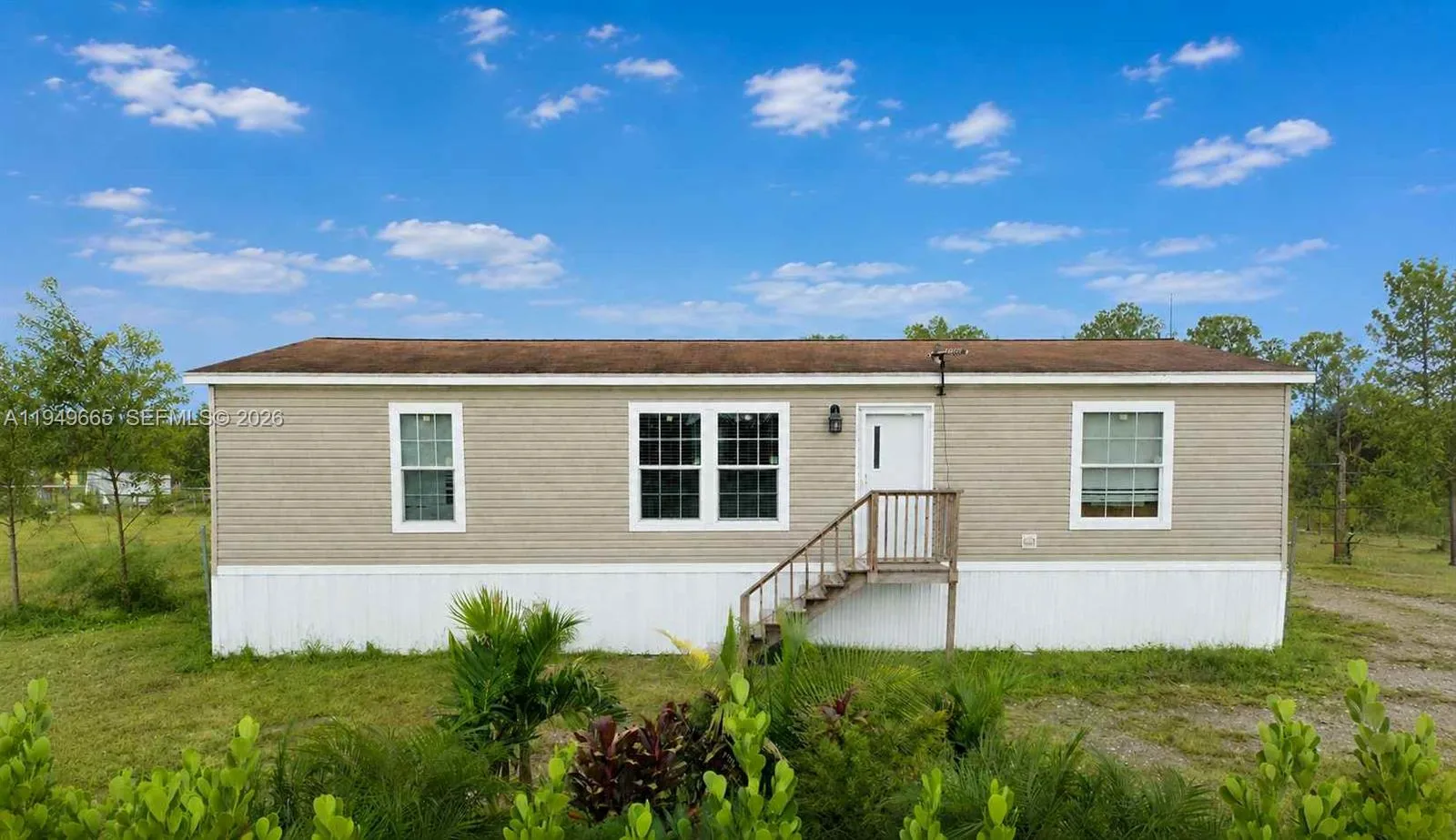 612 Hunting Club Ave, Clewiston FL 33440