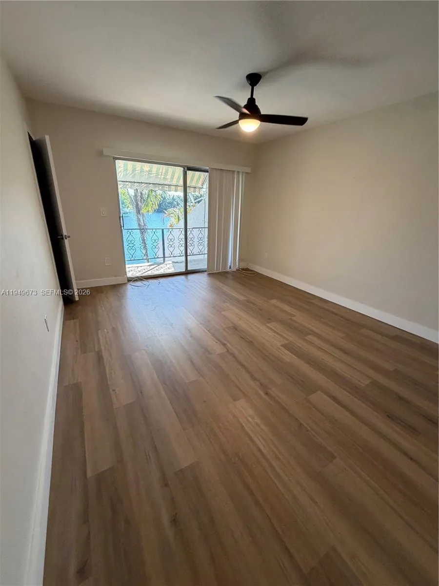 7216 Jacaranda Ln, Miami Lakes FL 33014