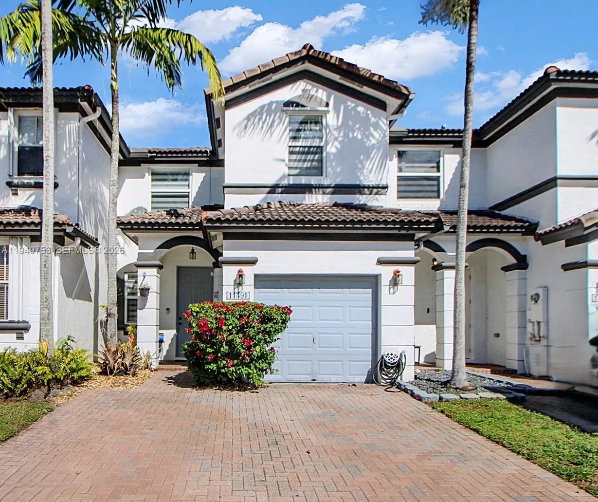3 bedroom 2 bath for sale at 11491 NW 78th Ter, Doral FL 33178