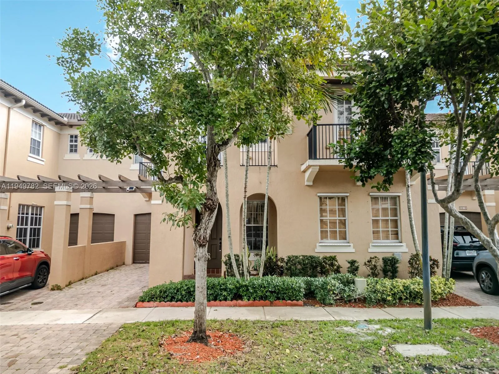 3 bedroom 2 bath for sale at 4414 Morgan Ln, Davie FL 33328