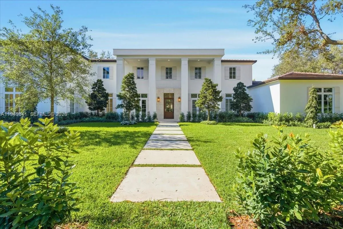 7 bedroom 7 bath for sale at 5940 SW 100th Ter, Pinecrest FL 33156