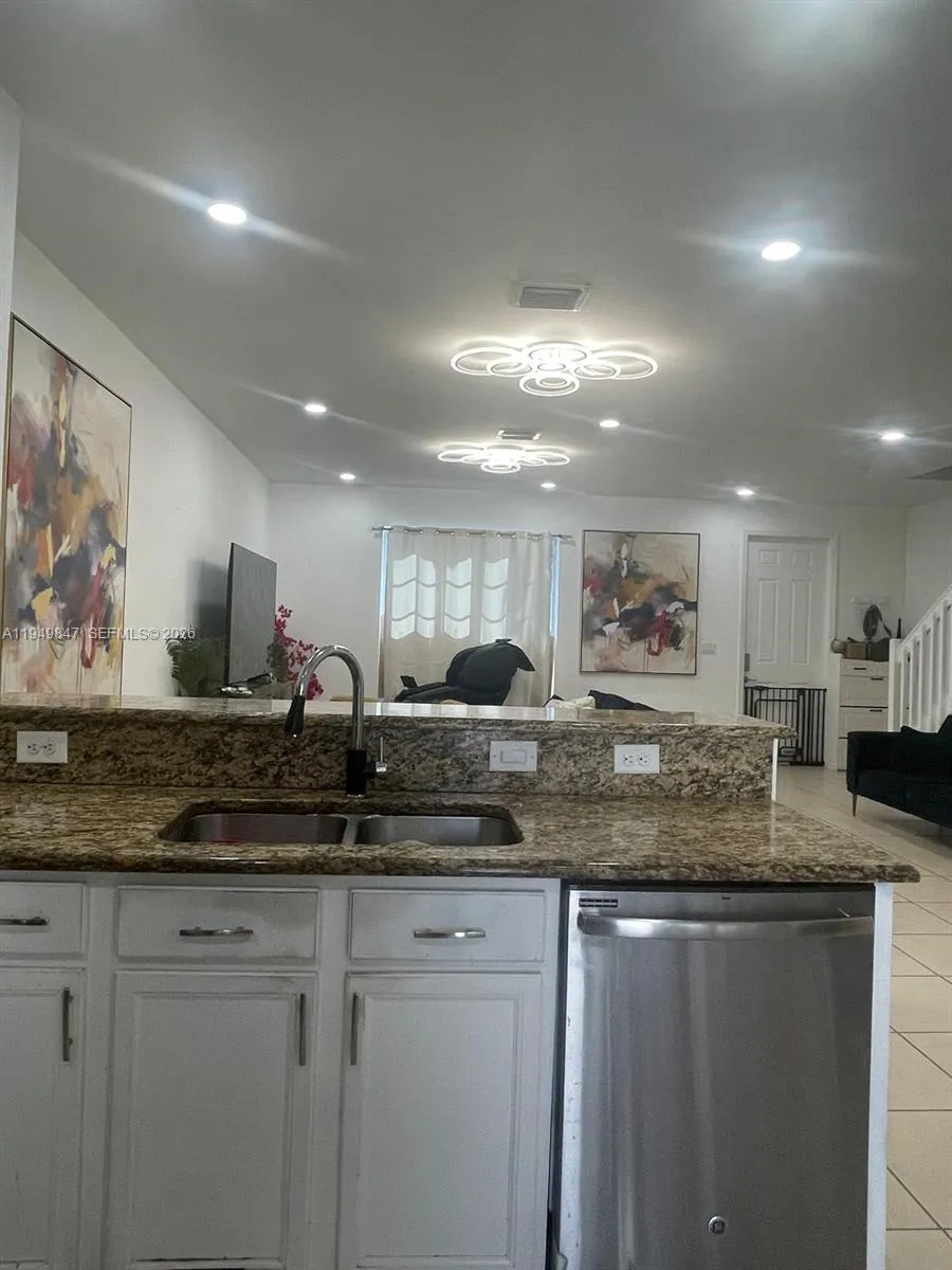 9421 SW 171st Pl, Miami FL 33196