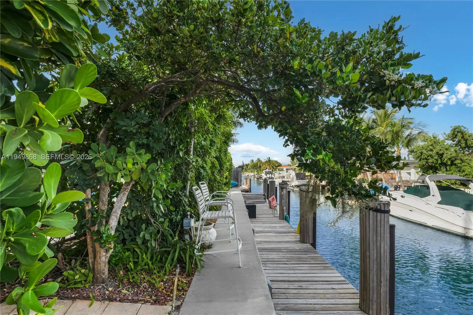 1155 S Biscayne Point Rd, Miami Beach FL 33141