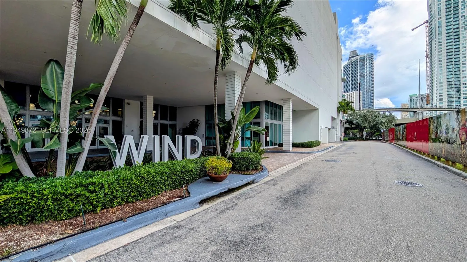 3 bedroom 2 bath for sale at 350 S Miami Ave # 1901, Miami FL 33130
