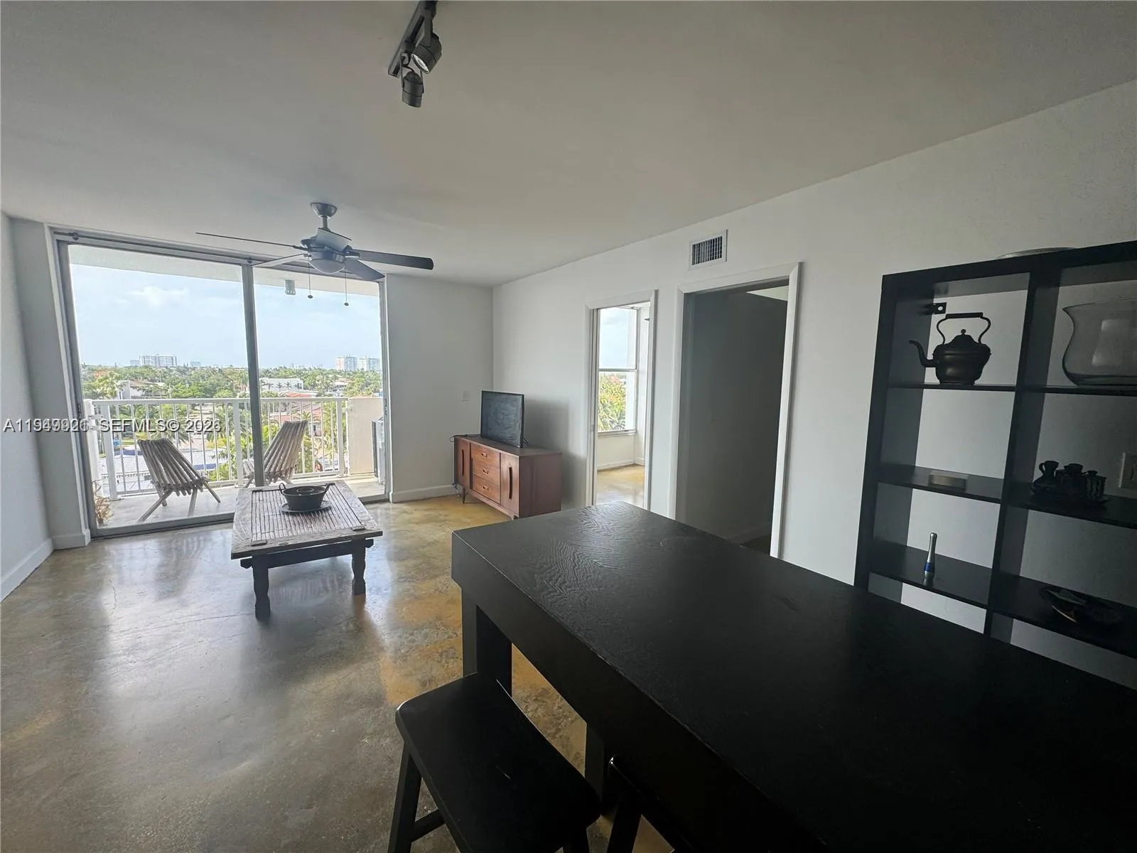 2000 NE 135th St # 606, North Miami FL 33181