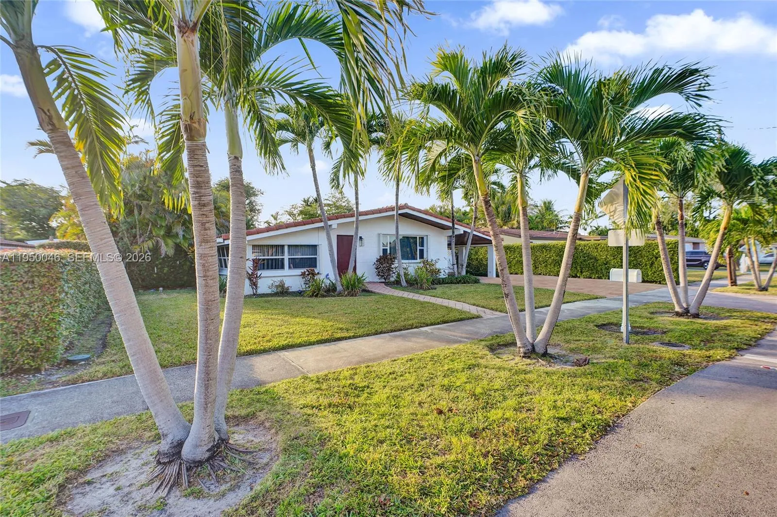 21120 NE 24th Ct, Miami FL 33180