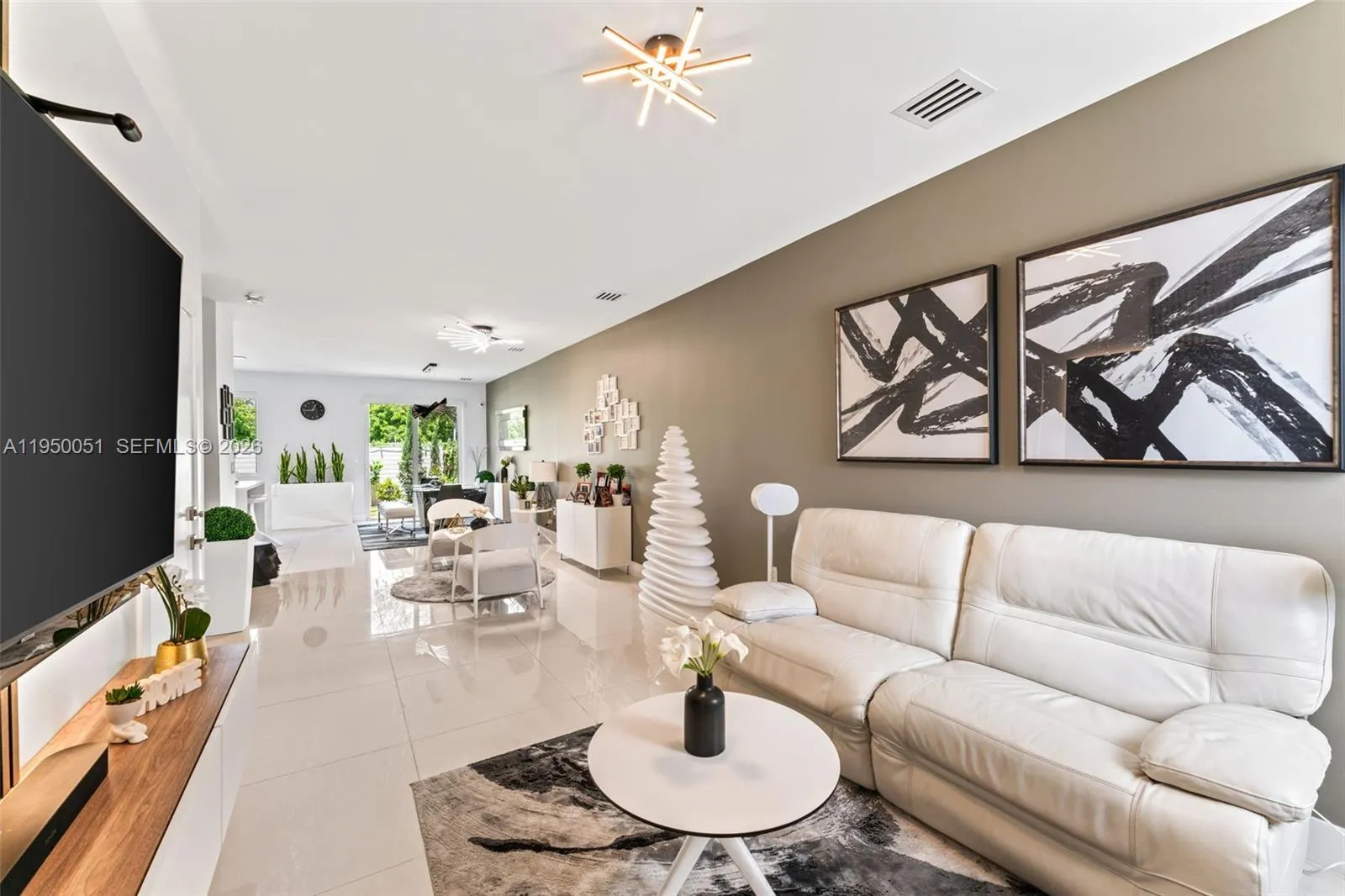 7226 NW 103rd Path, Doral FL 33178
