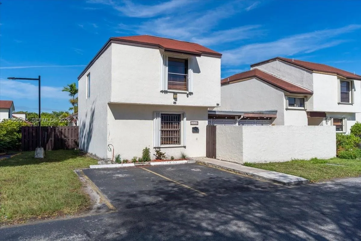 10133 NW 5th Ter # 6, Miami FL 33172