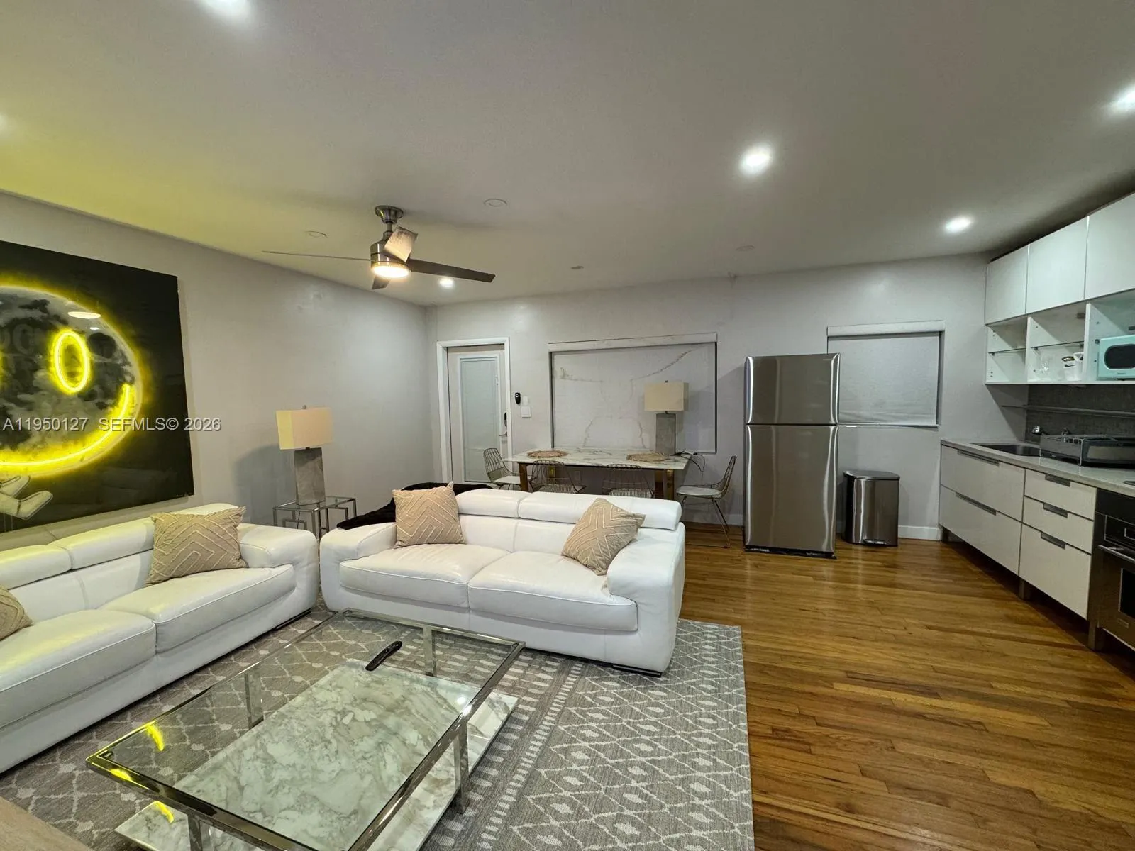 1 bedroom 1 bath for sale at 101 Collins Ave # 3, Miami Beach FL 33139