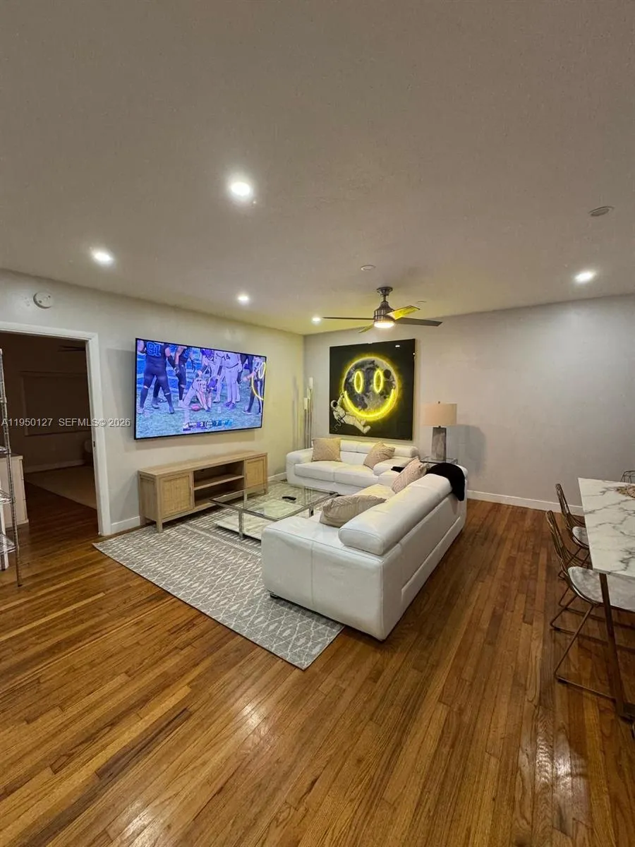 101 Collins Ave # 3, Miami Beach FL 33139