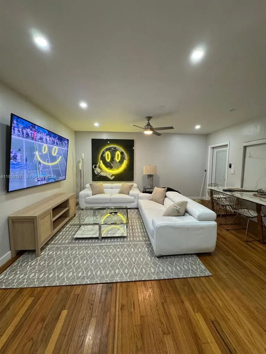 101 Collins Ave # 3, Miami Beach FL 33139