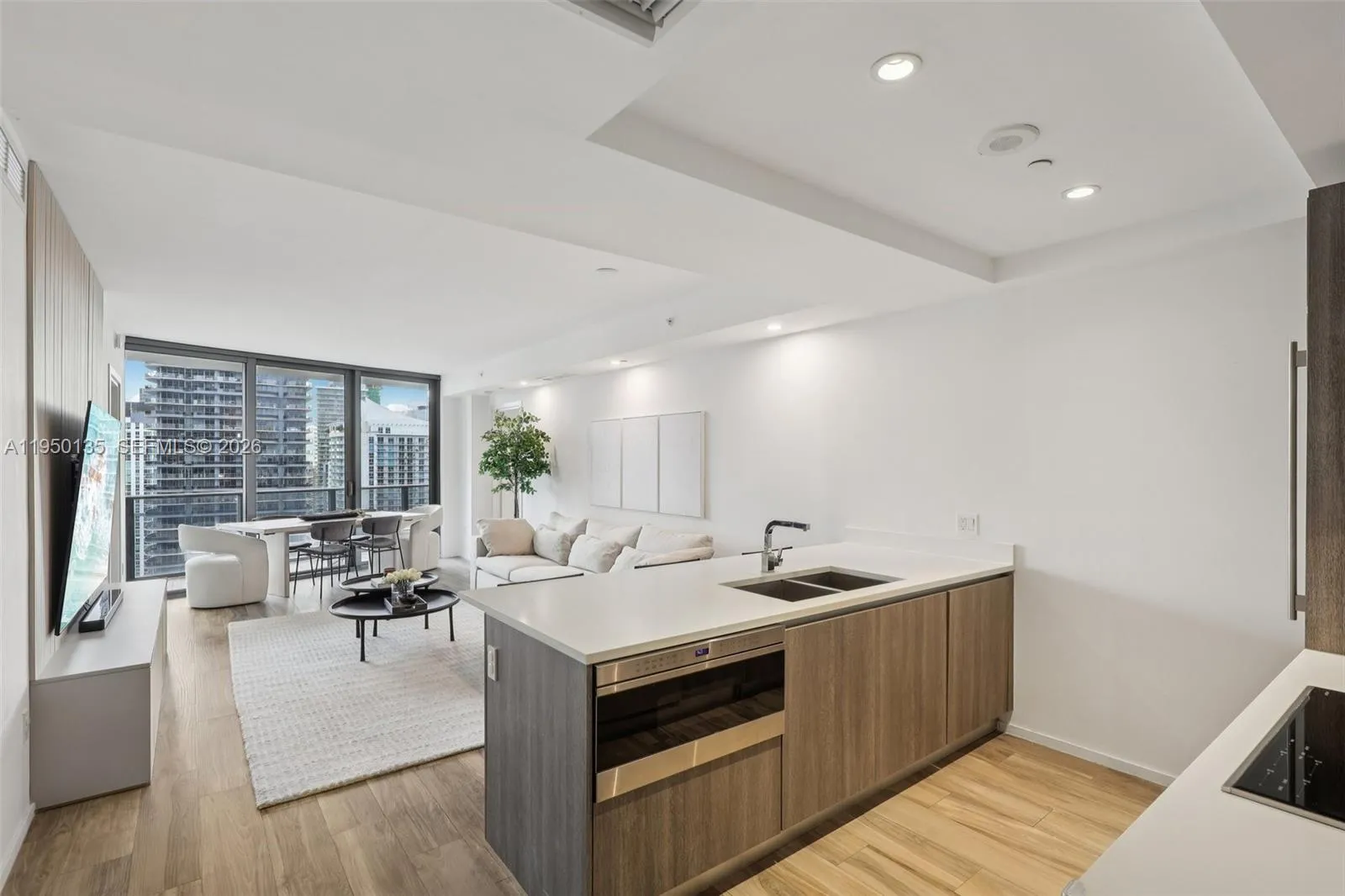 801 S Miami Ave # 3802, Miami FL 33130