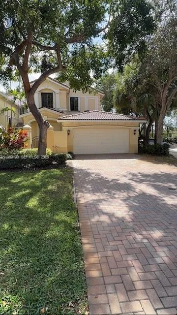 1659 Passion Vine Cir # 4, Weston FL 33326