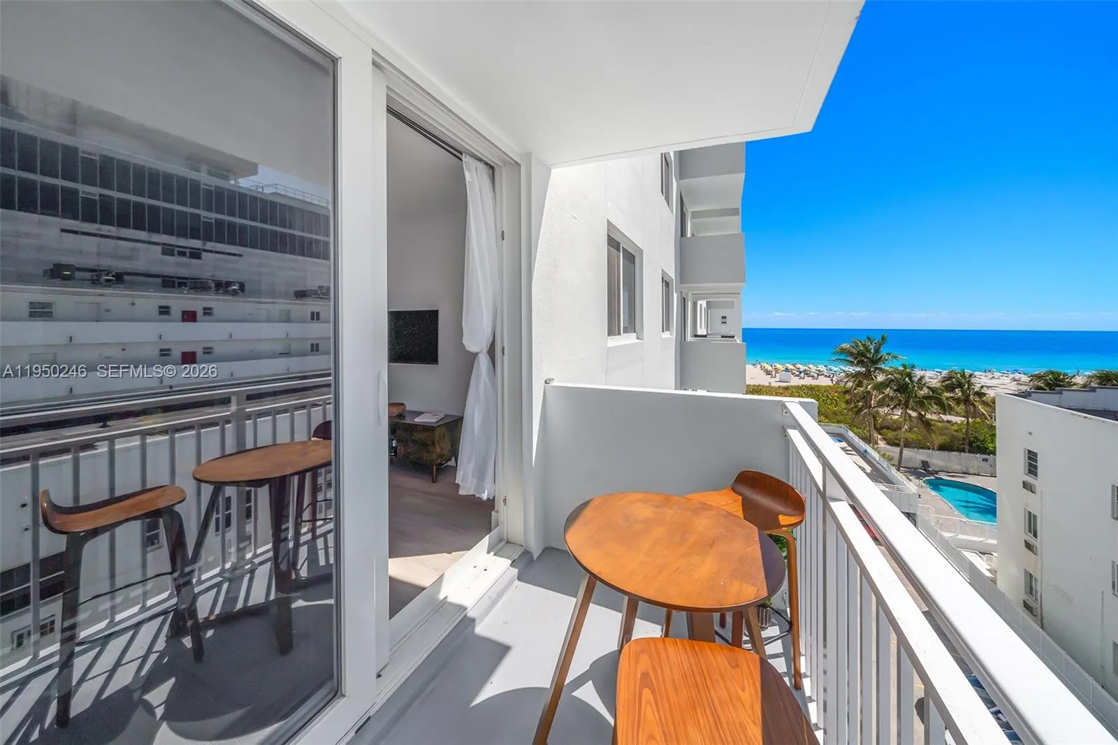 1 bedroom 1 bath for sale at 345 Ocean Dr # 610, Miami Beach FL 33139
