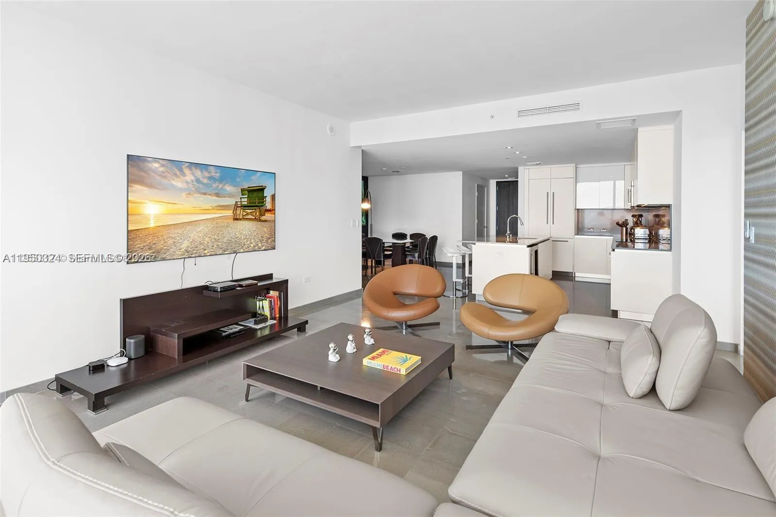 3 bedroom 3 bath for sale at 68 SE 6th St # 3703, Miami FL 33131