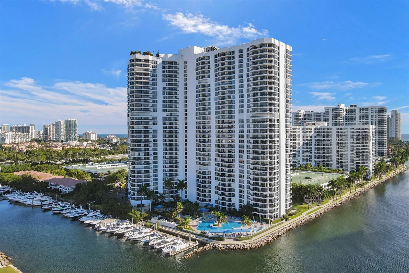 2 bedroom 2 bath for sale at 3530 Mystic Pointe Dr, Aventura FL 33180