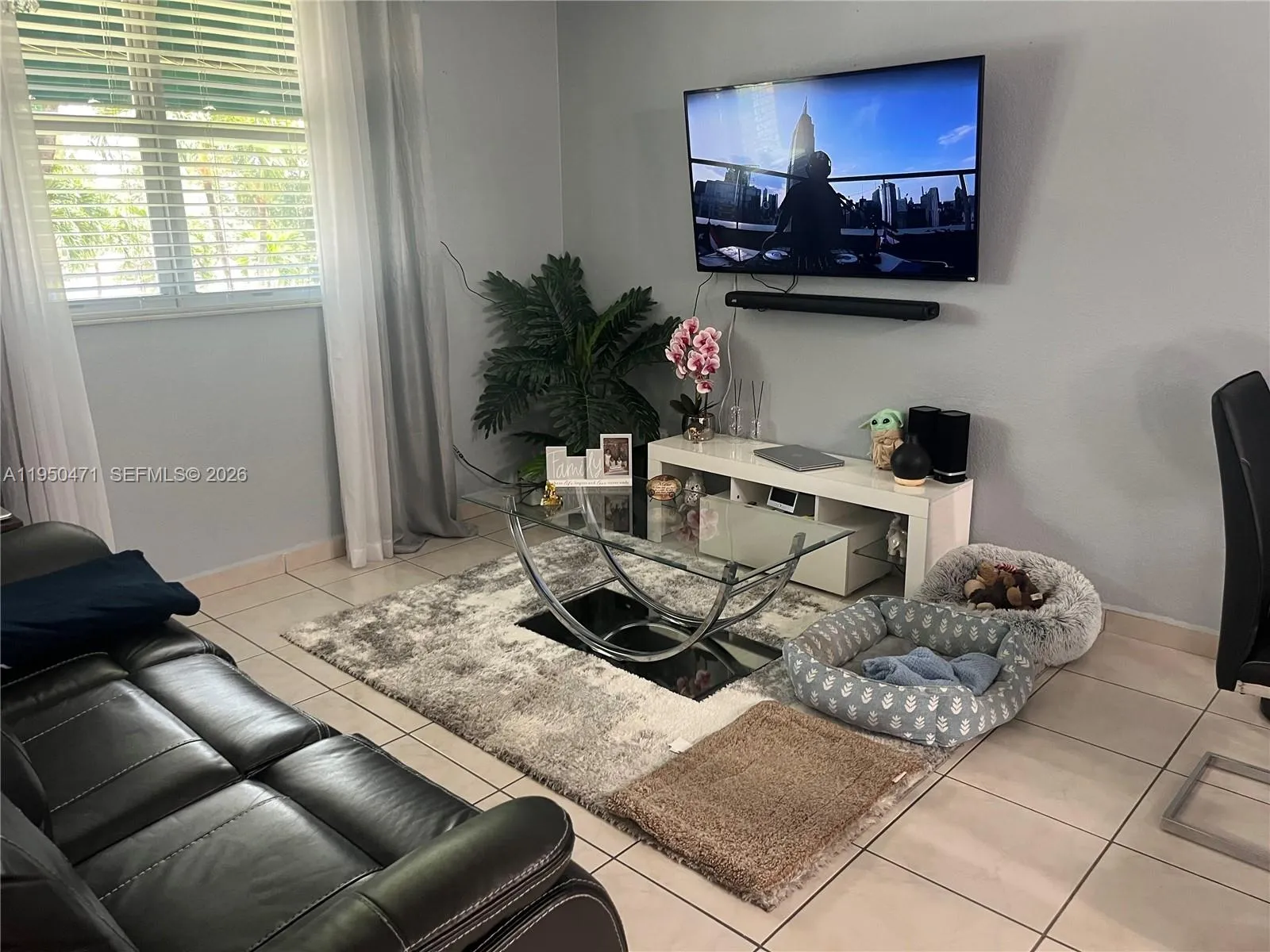 606 W 81st St # 210, Hialeah FL 33014